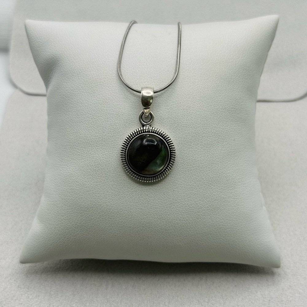 925 Labradorite Pendant
